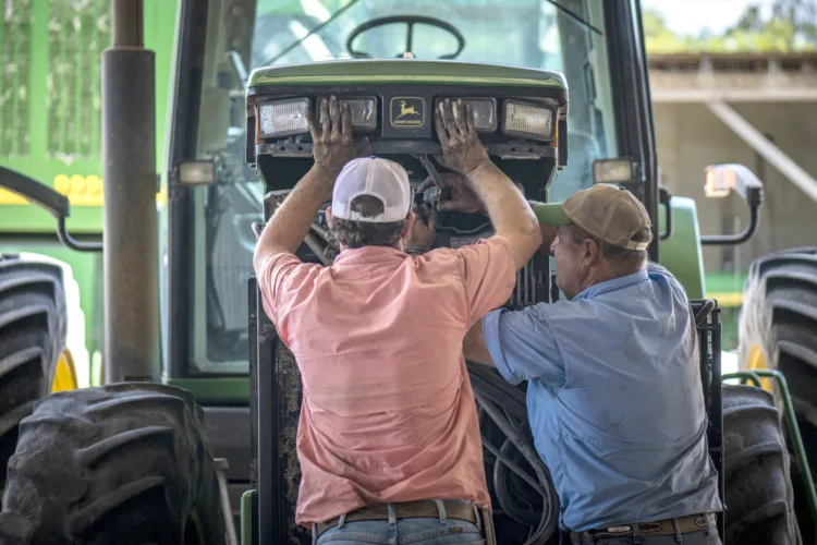 Farmers have until Dec. 31 to file claims in Deere settlement, or decide to hold out
